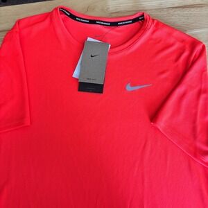 NEW Nike Dri-FIT Miler UV Running T Shirt UPF 40+ Bright Crimson Stretch Mens M
